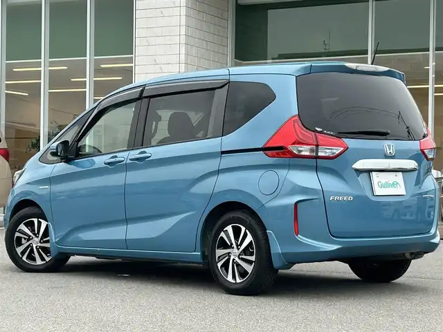 ホンダ フリード ハイブリット EX 兵庫県 2019(平31)年 4.4万km ブルーホライゾンM LEDオートライト/9インチプレミアムインターナビ/BTオーディオ/フルセグTV/バックカメラ/ビルトインETC/前後ドライブレコーダー/前席シートヒーター/両側パワースライドドア/横滑り防止装置/衝突被害軽減システム/クルーズコントロール