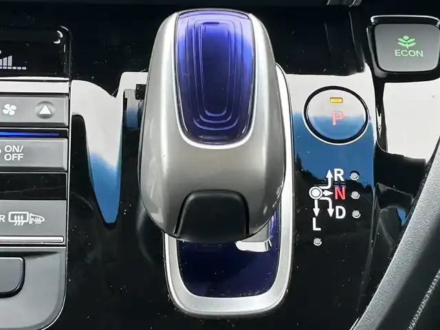 ホンダ フリード ハイブリット EX 兵庫県 2019(平31)年 4.4万km ブルーホライゾンM LEDオートライト/9インチプレミアムインターナビ/BTオーディオ/フルセグTV/バックカメラ/ビルトインETC/前後ドライブレコーダー/前席シートヒーター/両側パワースライドドア/横滑り防止装置/衝突被害軽減システム/クルーズコントロール