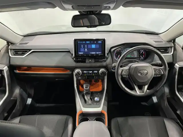 トヨタ ＲＡＶ４ アドベンチャー 愛知県 2019(令1)年 3.4万km アーバンカーキ 純正９インチナビ　/（Bluetooth/フルセグTV/SD/FM/AM/CD・DVD再生)/電動バックドア　/シートベンチレーション　/トヨタセーフティセンス　/　　-レーダークルーズコントロール　/　　-プリクラッシュセーフティ/　　-レーントレーニングアシスト（LTA)/　　-オートマチックハイビーム（AHB)/　　-ロードサインアシスト/ブラインドスポットモニター/クリアランスソナー/ビルトインＥＴＣ　/シートヒーター　/ステアリングヒーター/バックカメラ　/D席パワーシート　/ルーフレール　/LEDヘッドライト/フォグランプ/USB接続/プッシュスタート/　　-スマートキー/純正フロアマット/スペアタイヤ有