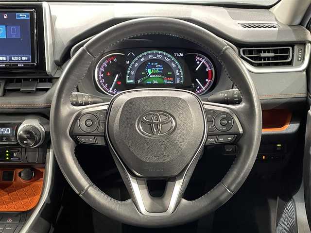 トヨタ ＲＡＶ４ アドベンチャー 愛知県 2019(令1)年 3.4万km アーバンカーキ 純正９インチナビ　/（Bluetooth/フルセグTV/SD/FM/AM/CD・DVD再生)/電動バックドア　/シートベンチレーション　/トヨタセーフティセンス　/　　-レーダークルーズコントロール　/　　-プリクラッシュセーフティ/　　-レーントレーニングアシスト（LTA)/　　-オートマチックハイビーム（AHB)/　　-ロードサインアシスト/ブラインドスポットモニター/クリアランスソナー/ビルトインＥＴＣ　/シートヒーター　/ステアリングヒーター/バックカメラ　/D席パワーシート　/ルーフレール　/LEDヘッドライト/フォグランプ/USB接続/プッシュスタート/　　-スマートキー/純正フロアマット/スペアタイヤ有
