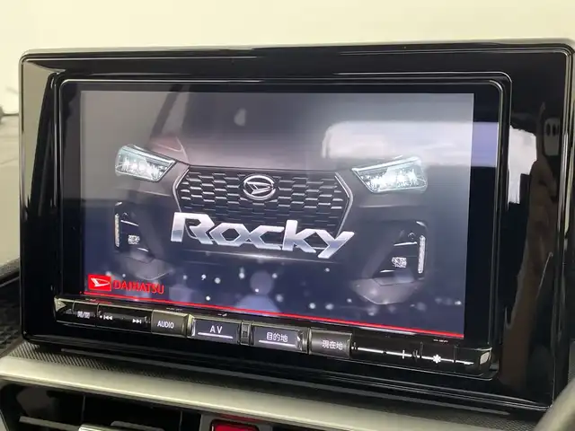 ダイハツ ロッキー プレミアム G HEV 新潟県 2022(令4)年 4.4万km レーザーブルークリスタルシャイン 9インチALPINEメモリナビ/　フルセグTV/Bluetooth/CD/DVD/スマートアシスト/・アダプティブクルーズコントロール/・レーンキープコントロール/・車線逸脱警報機能/・路側逸脱警報機能/・ふらつき警報/・ブラインドスポットモニター/・リヤクロストラフィックアラート/・スマートパノラマパーキングアシスト/・前後コーナーセンサー/・パノラマモニター/・誤発進抑制制御機能/・衝突回避支援ブレーキ機能/・先行車発進お知らせ機能/・標識認識機能/・アダプティブドライビングビーム/ハーフレザーシート/前席シートヒーター/ドライブレコーダー/ビルトインETC2.0/LEDヘッドライト/オートライト/レザーステアリング/ステアリングスイッチ