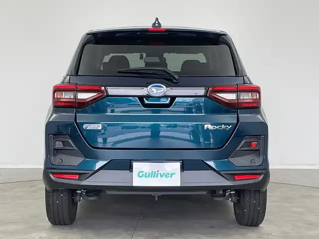 ダイハツ ロッキー プレミアム G HEV 新潟県 2022(令4)年 4.4万km レーザーブルークリスタルシャイン 9インチALPINEメモリナビ/　フルセグTV/Bluetooth/CD/DVD/スマートアシスト/・アダプティブクルーズコントロール/・レーンキープコントロール/・車線逸脱警報機能/・路側逸脱警報機能/・ふらつき警報/・ブラインドスポットモニター/・リヤクロストラフィックアラート/・スマートパノラマパーキングアシスト/・前後コーナーセンサー/・パノラマモニター/・誤発進抑制制御機能/・衝突回避支援ブレーキ機能/・先行車発進お知らせ機能/・標識認識機能/・アダプティブドライビングビーム/ハーフレザーシート/前席シートヒーター/ドライブレコーダー/ビルトインETC2.0/LEDヘッドライト/オートライト/レザーステアリング/ステアリングスイッチ