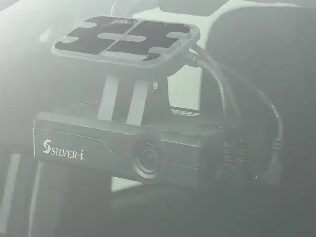 ダイハツ ミラ イース X SAⅢ 道央・札幌 2020(令2)年 2.8万km ブライトシルバーメタリック ・４WD/・ケンウッド製メモリーナビ/　CD/DVD/SD/USB/AUX/・バックカメラ/・ETC/・ドライブレコーダー前方＋室内/・スマートアシストIII/・衝突被害軽減ブレーキ/・レーンキープアシスト/・クリアランスソナー前後/・アイドリングストップ/・横滑り防止装置/・セキュリティアラーム/・オートマチックハイビーム/・ヘッドランプレベライザー/・LEDヘッドライト/・社外フロアマット/・ドアバイザー/・リモコンキー