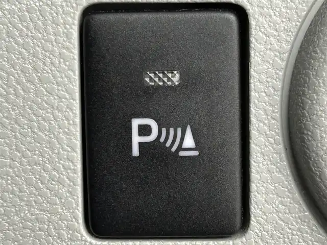 ダイハツ ミラ イース X SAⅢ 道央・札幌 2020(令2)年 2.8万km ブライトシルバーメタリック ・４WD/・ケンウッド製メモリーナビ/　CD/DVD/SD/USB/AUX/・バックカメラ/・ETC/・ドライブレコーダー前方＋室内/・スマートアシストIII/・衝突被害軽減ブレーキ/・レーンキープアシスト/・クリアランスソナー前後/・アイドリングストップ/・横滑り防止装置/・セキュリティアラーム/・オートマチックハイビーム/・ヘッドランプレベライザー/・LEDヘッドライト/・社外フロアマット/・ドアバイザー/・リモコンキー