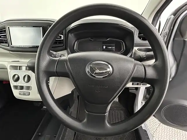 ダイハツ ミラ イース X SAⅢ 道央・札幌 2020(令2)年 2.8万km ブライトシルバーメタリック ・４WD/・ケンウッド製メモリーナビ/　CD/DVD/SD/USB/AUX/・バックカメラ/・ETC/・ドライブレコーダー前方＋室内/・スマートアシストIII/・衝突被害軽減ブレーキ/・レーンキープアシスト/・クリアランスソナー前後/・アイドリングストップ/・横滑り防止装置/・セキュリティアラーム/・オートマチックハイビーム/・ヘッドランプレベライザー/・LEDヘッドライト/・社外フロアマット/・ドアバイザー/・リモコンキー