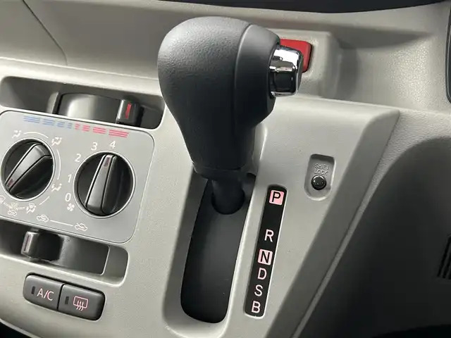 ダイハツ ミラ イース X SAⅢ 道央・札幌 2020(令2)年 2.8万km ブライトシルバーメタリック ・４WD/・ケンウッド製メモリーナビ/　CD/DVD/SD/USB/AUX/・バックカメラ/・ETC/・ドライブレコーダー前方＋室内/・スマートアシストIII/・衝突被害軽減ブレーキ/・レーンキープアシスト/・クリアランスソナー前後/・アイドリングストップ/・横滑り防止装置/・セキュリティアラーム/・オートマチックハイビーム/・ヘッドランプレベライザー/・LEDヘッドライト/・社外フロアマット/・ドアバイザー/・リモコンキー