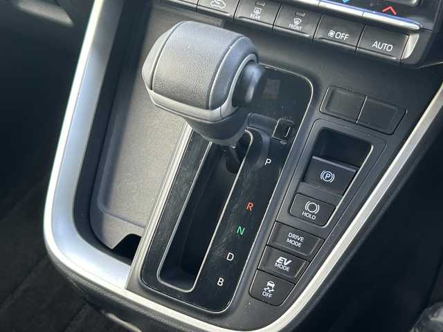 トヨタ ヴォクシー ハイブリッド S－Z 道南・函館 2023(令5)年 3.4万km アティチュードブラックマイカ ・純正ディスプレイオーディオ/・フルセグTV/・純正エンジンスターター/・バックカメラ/・純正フリップダウンモニター/・両側パワースライドドア/・ETC/・ハーフレザーシート/・前席シートヒーター/・プリクラッシュセーフティ/・レーンキープアシスト/・レーダークルーズコントロール/・クリアランスソナー/・オートマチックハイビーム/・ワンオーナー/・寒冷地仕様/・ワイパーデアイサー/・LEDヘッドライト/・オートライト/・スマートキー/・エンジンプッシュスタート