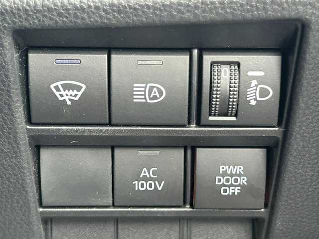 トヨタ ヴォクシー ハイブリッド S－Z 道南・函館 2023(令5)年 3.4万km アティチュードブラックマイカ ・純正ディスプレイオーディオ/・フルセグTV/・純正エンジンスターター/・バックカメラ/・純正フリップダウンモニター/・両側パワースライドドア/・ETC/・ハーフレザーシート/・前席シートヒーター/・プリクラッシュセーフティ/・レーンキープアシスト/・レーダークルーズコントロール/・クリアランスソナー/・オートマチックハイビーム/・ワンオーナー/・寒冷地仕様/・ワイパーデアイサー/・LEDヘッドライト/・オートライト/・スマートキー/・エンジンプッシュスタート