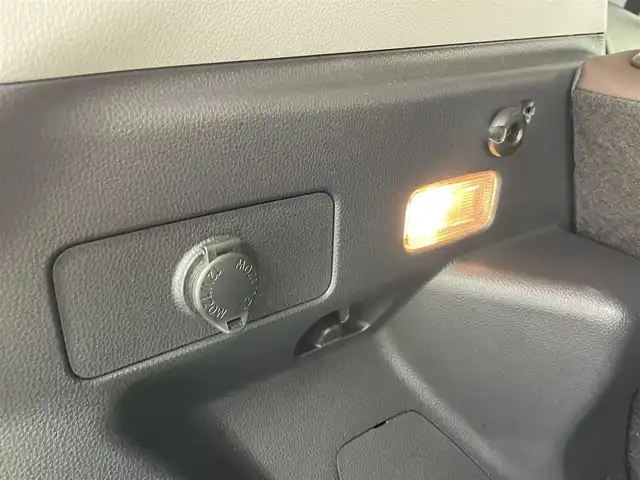 トヨタ ヤリスクロス ハイブリッド Z 愛知県 2021(令3)年 3.3万km ブラックマイカ/ブラスゴールドメタリック 2トーン ディスプレイオーディオ　/アラウンドビューモニター　/追従クルコン　/ビルトＥＴＣ　/シートヒーター　/ハーフレザー　/パワーシート　/ステアリングヒーター　/オートハイビーム　/USB/フルセグTV/スマートキー/ルーフレール　/保証書　/記録簿