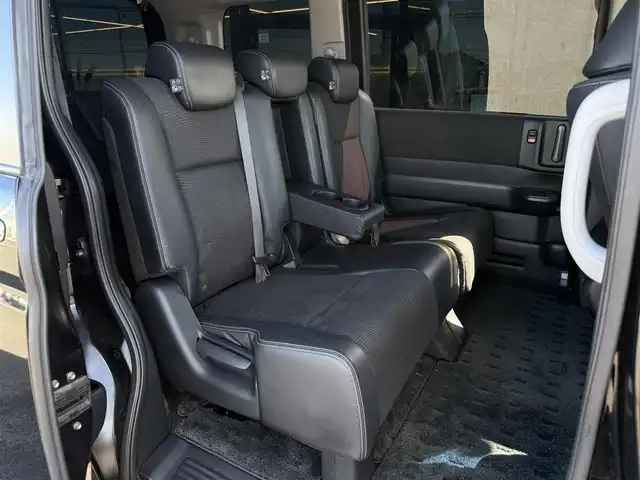 ホンダ ステップワゴン スパーダ Z クールスピリット 栃木県 2012(平24)年 8.4万km プレミアムスパークルブラックパール 社外8インチナビ/フルセグTV走行中OK/DVD再生機能/Bluetoothオーディオ/バックカメラ/ステアリングリモコン/リモコン付きフリップダウンモニター/両側パワスラ/ビルトインETC/パドルシフト/ハーフレザーシート/スマートキー×2