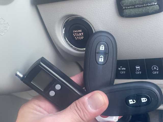 スズキ ラパン モード 道東・釧路十勝 2019(平31)年 4.7万km フォーンベージュメタリック/ホワイト2トーンルーフ 4WD/社外メモリナビ　SL3122NV/　(AM/FM/CD/BT)/フルセグTV/純正エンジンスターター/衝突被害軽減ブレーキ/横滑り防止装置/前席シートヒーター/アイドリングストップ/エンジンプッシュスタート/ステアリングスイッチ/オートライト