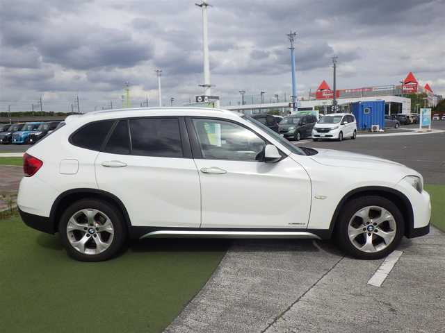 ＢＭＷ Ｘ１ 千葉県 2012(平24)年 4.4万km アルピンホワイトⅢ 社外HDDナビ/地デジTV/【DVD/CD再生機能　Bluetooth接続】/バックカメラ/ETC/HID/純正17インチアルミホイル/サイド/カーテンエアバッグ/キーレス