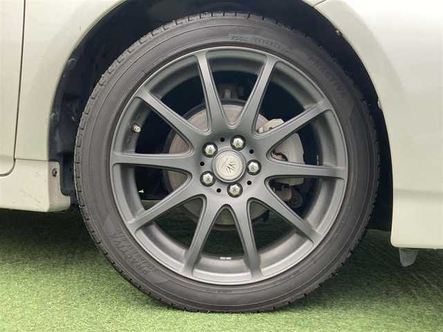 トヨタ プリウス S 香川県 2014(平26)年 10.4万km ホワイトパールクリスタルシャイン 登録時走行距離：103720km/アルパイン9型ナビ/　CD DVD BT フルセグTV/バックカメラ/ETC/ドライブレコーダー/ロクサーニスポーツ17インチアルミ/HIDヘッドライト/オートライト/フォグランプ/PWオールオート/ドアバイザー/フロアマット/ステアリングスイッチ/プッシュスタート/スマートキー/スペアキー