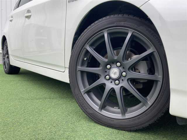 トヨタ プリウス S 香川県 2014(平26)年 10.4万km ホワイトパールクリスタルシャイン 登録時走行距離：103720km/アルパイン9型ナビ/　CD DVD BT フルセグTV/バックカメラ/ETC/ドライブレコーダー/ロクサーニスポーツ17インチアルミ/HIDヘッドライト/オートライト/フォグランプ/PWオールオート/ドアバイザー/フロアマット/ステアリングスイッチ/プッシュスタート/スマートキー/スペアキー