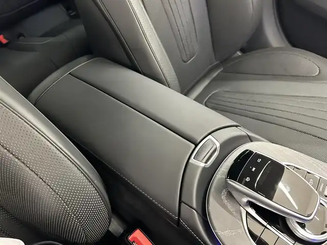 メルセデス・ベンツ ＣＬＳ２２０ｄ スポーツ エクスクルーシブPKG 岡山県 2018(平30)年 0.9万km ダイヤモンドホワイト 純正ナビ/３６０°カメラ/本革シート/シートヒーター/エアシート/パワーシート/アンビエントライト/インテリジェントライトシステム/ESP/道路標準ASST/アクティブブレーキASST/USB/レーンチェンジアシスト/ブラインドスポットアシスト/リモートパーキングアシスト/Bluetooth/アップルカープレイ/ACC/サンルーフ/HUD