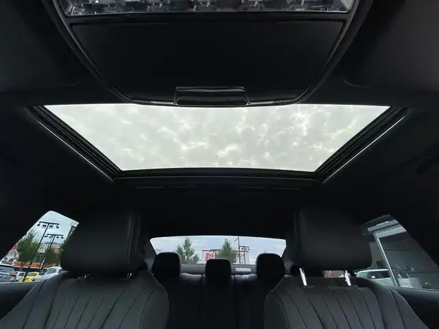 メルセデス・ベンツ ＣＬＳ２２０ｄ スポーツ エクスクルーシブPKG 福岡県 2018(平30)年 0.9万km ダイヤモンドホワイト ガラス・スライディングルーフ/エクスクルーシブパッケージ/本革シート/ヘッドアップディスプレイ/Burmesterサラウンドサウンドシステム/シートベンチレーター(前席)/AIR BODY CONTROL/レーダーセーフティパッケージ/アクティブディスタンスアシスト・ディストロニック/(自動再発進機能付)/アクティブステアリングアシスト/アクティブレーンチェンジングアシスト/アクティブエマージェンシーストップアシスト/PRE-SAFEインパルスサイド/PRE-SAFEサウンド/緊急回避補助システム/渋滞時緊急ブレーキ機能/アクティブブラインドスポットアシスト/アクティブレーンキーピングアシスト/PRE-SAFEプラス(被害軽減ブレーキ付後方衝突警告)/トラフィックアシストサイン/360°カメラシステム/エアバランスパッケージ/空気洗浄機能、パフュームアトマイザー付/アンビエントライト(64色)/メモリー付きパワーシート/シートヒーター(後席)/COMANDシステム/12.3インチワイドディスプレイ/HDDナビ/AM/FM/地デジ/AppleCarPlay/Android Auto/保証書/取説/スペアキー/ETC2.0