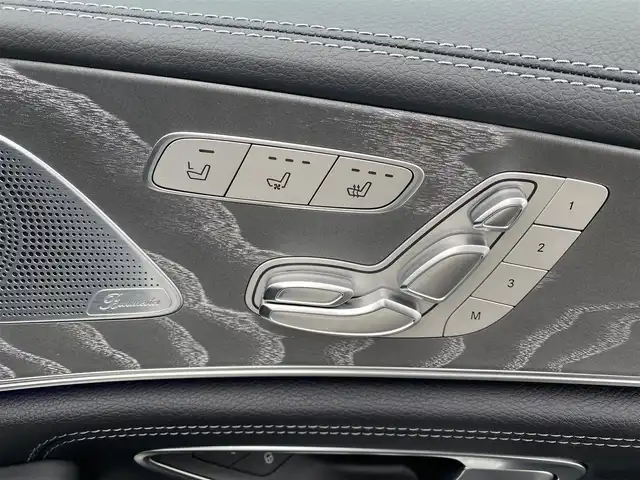 メルセデス・ベンツ ＣＬＳ２２０ｄ スポーツ エクスクルーシブPKG 福岡県 2018(平30)年 0.9万km ダイヤモンドホワイト ガラス・スライディングルーフ/エクスクルーシブパッケージ/本革シート/ヘッドアップディスプレイ/Burmesterサラウンドサウンドシステム/シートベンチレーター(前席)/AIR BODY CONTROL/レーダーセーフティパッケージ/アクティブディスタンスアシスト・ディストロニック/(自動再発進機能付)/アクティブステアリングアシスト/アクティブレーンチェンジングアシスト/アクティブエマージェンシーストップアシスト/PRE-SAFEインパルスサイド/PRE-SAFEサウンド/緊急回避補助システム/渋滞時緊急ブレーキ機能/アクティブブラインドスポットアシスト/アクティブレーンキーピングアシスト/PRE-SAFEプラス(被害軽減ブレーキ付後方衝突警告)/トラフィックアシストサイン/360°カメラシステム/エアバランスパッケージ/空気洗浄機能、パフュームアトマイザー付/アンビエントライト(64色)/メモリー付きパワーシート/シートヒーター(後席)/COMANDシステム/12.3インチワイドディスプレイ/HDDナビ/AM/FM/地デジ/AppleCarPlay/Android Auto/保証書/取説/スペアキー/ETC2.0