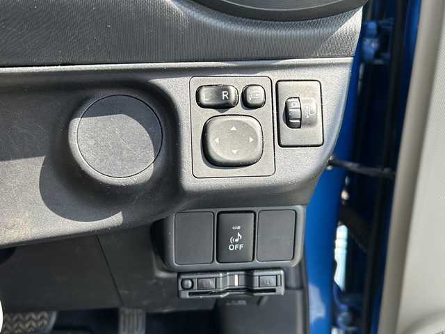 トヨタ アクア G 愛知県 2014(平26)年 11.4万km コバルトブルーメタリック 登録時走行距離113696km/社外7インチメモリナビ/(Bluetooth/フルセグTV/DVD/HDMI)/バックカメラ/ドラレコ前/ETC/ヘッドランプレベライザー/電格ミラー/革巻きステアリング/肘置き/純正フロアマット/社外ドアバイザー/リモコンキー/取説/保証書