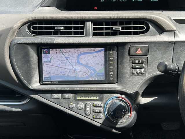 トヨタ アクア G 愛知県 2014(平26)年 11.4万km コバルトブルーメタリック 登録時走行距離113696km/社外7インチメモリナビ/(Bluetooth/フルセグTV/DVD/HDMI)/バックカメラ/ドラレコ前/ETC/ヘッドランプレベライザー/電格ミラー/革巻きステアリング/肘置き/純正フロアマット/社外ドアバイザー/リモコンキー/取説/保証書