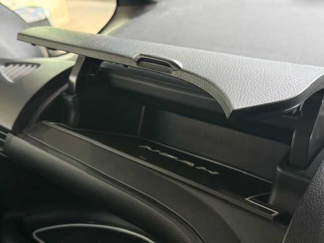 トヨタ ノア X 大阪府 2021(令3)年 5万km ボルドーマイカメタリック /社外ナビ（AVIC－RZ811）/・フルTV/BT/SD/CD/DVD//社外フリップダウンモニター【アルパイン】//バックカメラ//USB充電//ステアリングスイッチ//クルーズコントロール//アイドリングストップ//オートハイビーム//衝突軽減ブレーキ//レーンキープアシスト//片側パワースライドドア//ビルトインETC//プッシュスタート//スマートキー//前後ドラレコ【ZDR-015】