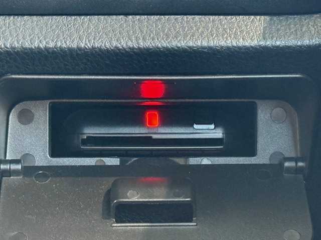 トヨタ ノア X 大阪府 2021(令3)年 5万km ボルドーマイカメタリック /社外ナビ（AVIC－RZ811）/・フルTV/BT/SD/CD/DVD//社外フリップダウンモニター【アルパイン】//バックカメラ//USB充電//ステアリングスイッチ//クルーズコントロール//アイドリングストップ//オートハイビーム//衝突軽減ブレーキ//レーンキープアシスト//片側パワースライドドア//ビルトインETC//プッシュスタート//スマートキー//前後ドラレコ【ZDR-015】