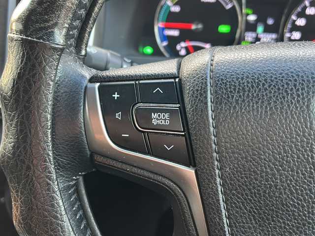 トヨタ クラウン ハイブリッド アスリートS 石川県 2014(平26)年 13.1万km ブラック クリアランスソナー/純正HDDナビ/【フルセグTV・Bluetooth・CD・DVD】/バックカメラ/USB入力端子/エンジンプッシュスタート/・スマートキー/キセノンヘッドライト/・オートライト/・フォグランプ/ビルトインETC/前席シートヒーター/前席パワーシート/社外AWスタッドレスタイヤ車載/保証書/取扱説明書