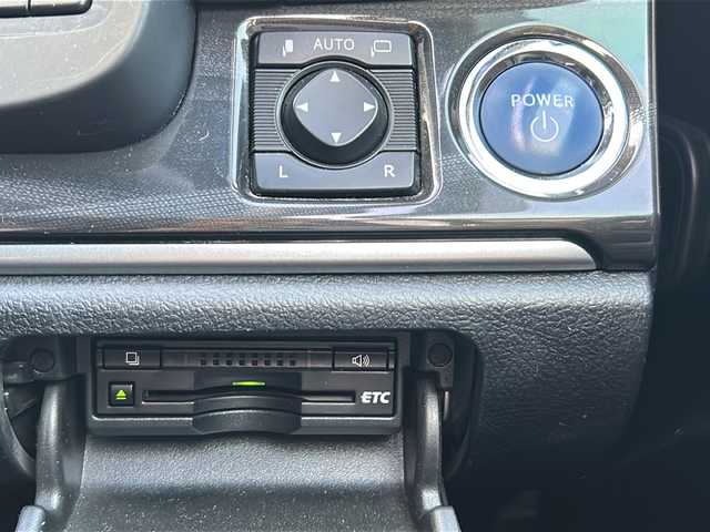 トヨタ クラウン ハイブリッド アスリートS 石川県 2014(平26)年 13.1万km ブラック クリアランスソナー/純正HDDナビ/【フルセグTV・Bluetooth・CD・DVD】/バックカメラ/USB入力端子/エンジンプッシュスタート/・スマートキー/キセノンヘッドライト/・オートライト/・フォグランプ/ビルトインETC/前席シートヒーター/前席パワーシート/社外AWスタッドレスタイヤ車載/保証書/取扱説明書