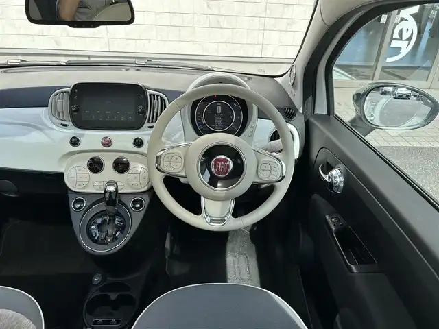 フィアット ５００ ツインエア ラウンジ 埼玉県 2020(令2)年 2.7万km 白 純正ディスプレイオーディオ/（BT/AM/FM)/純正16インチAW/ガラスルーフ/beatsオーディオ/純正ドライブレコーダー前後/純正ETC/後方コーナーセンサー/スペアキー１本/フォグライト/ASR/MT付シフト/ステアリングリモコン/パワーウインドウ/パワーステアリング/車両説明書/保証書