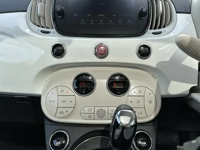 フィアット ５００ ツインエア ラウンジ 埼玉県 2020(令2)年 2.7万km 白 純正ディスプレイオーディオ/（BT/AM/FM)/純正16インチAW/ガラスルーフ/beatsオーディオ/純正ドライブレコーダー前後/純正ETC/後方コーナーセンサー/スペアキー１本/フォグライト/ASR/MT付シフト/ステアリングリモコン/パワーウインドウ/パワーステアリング/車両説明書/保証書