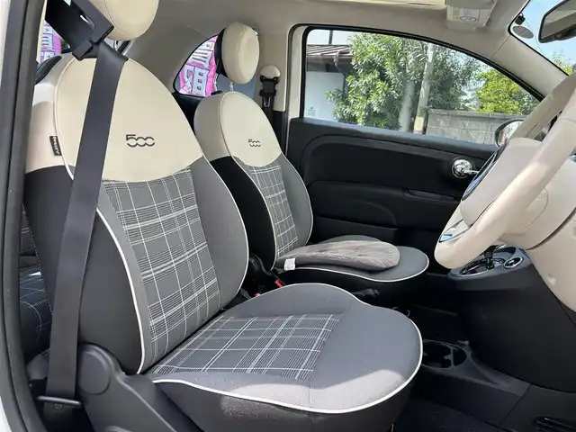 フィアット ５００ ツインエア ラウンジ 埼玉県 2020(令2)年 2.7万km 白 純正ディスプレイオーディオ/（BT/AM/FM)/純正16インチAW/ガラスルーフ/beatsオーディオ/純正ドライブレコーダー前後/純正ETC/後方コーナーセンサー/スペアキー１本/フォグライト/ASR/MT付シフト/ステアリングリモコン/パワーウインドウ/パワーステアリング/車両説明書/保証書