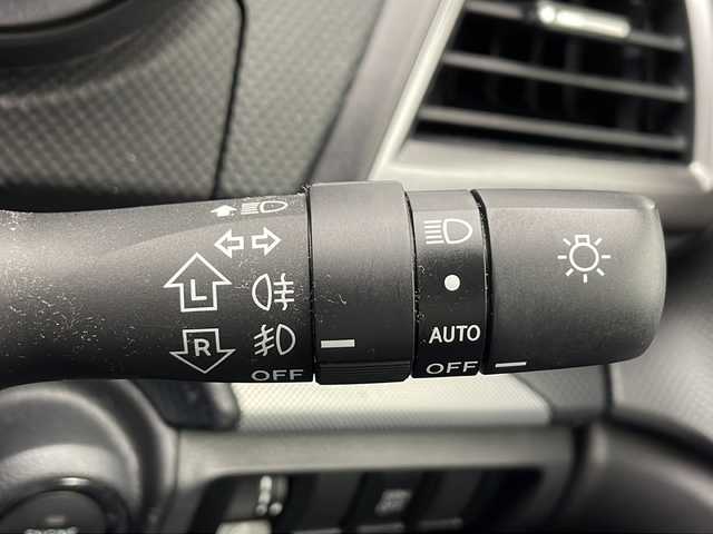 スバル フォレスター ハイブリッド アドバンス 千葉県 2020(令2)年 4.5万km アイスシルバーメタリック 衝突軽減ブレーキ/レーンキープアシスト/レーダークルーズコントロール/社外SDナビ/（フルセグ/Bluetooth/CD/AM/FM）/バックカメラ/ステアリングスイッチ/ステアリングヒーター/パドルシフト/ETC/アイドリングストップ/シートヒーター（全席）/スマートキー/LEDヘッドライト/フォグライト/電動格納ミラー/純正フロアマット/純正サイドバイザー/W＋サイド＋カーテンエアバッグ/純正18インチアルミホイール