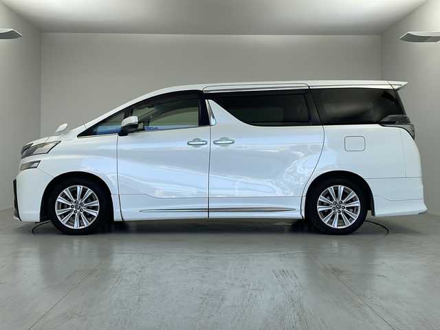 トヨタ ヴェルファイア Z Aエディション 茨城県 2015(平27)年 7.9万km ホワイトパールクリスタルシャイン モデリスタフルエアロ　純正９型ナビ　バックモニター　後席モニター　両側電動スライドドア　ＥＴＣ　スマートキー　純正１８インチアルミホイール　ＬＥＤヘッドライト　フォグランプ　オートライト　禁煙車