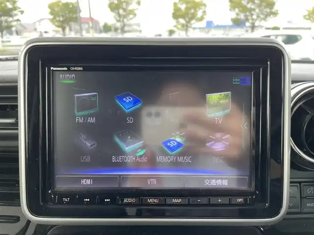 スズキ スペーシア カスタム HYBRID XS ターボ 三重県 2021(令3)年 4.8万km ピュアホワイトパール/ブラック2トーン 登録時47406km/ワンオーナー/ハーフレザーシート/4WD/禁煙車/純正ナビ/（AM/FM/TV/Bluetooth）/フルセグTV/アラウンドビューモニター/レーダークルーズコントロール/ドライブレコーダー/ステアリングスイッチ/パドルシフト/両側パワースライドドア/シートヒーター/社外レーダー/衝突軽減システム/車線逸脱防止機能/コーナーセンサー/HUD/アイドリングストップ/純正フロアマット/純正AW/プッシュスタート/スペアキー