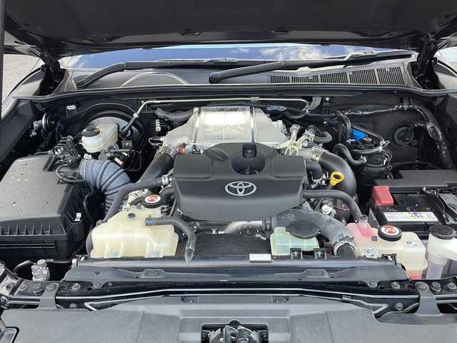 トヨタ ハイラックス Z 山口県 2023(令5)年 2.2万km アティチュードブラックマイカ ワンオーナー/4WD/ディーゼル/純正メーカーナビ/・AM/FM/Bluetooth/パノラミックビューモニター/ドライブレコーダー/ETC/トヨタセーフティセンス/・プリクラッシュセーフティ/・レーンディパーチャーアラート/・レーダークルーズコントロール/・ロードサインアシスト/・先行車発進告知機能/・ドライブスタートコントロール/クリアランスソナー/バックソナー/ダウンヒルアシスト/スマートキー/スペアキー/トノカバー/純正LEDヘッドライト/純正17インチAW