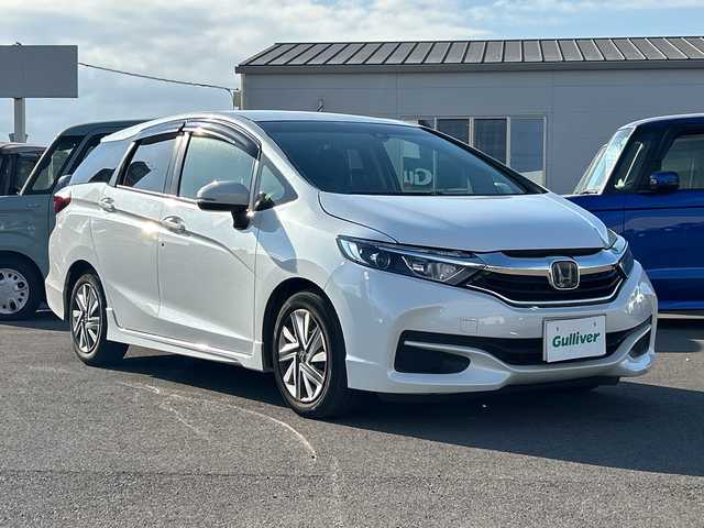 ホンダ シャトル G ホンダセンシング 鹿児島県 2019(平31)年 4.7万km プラチナホワイトパール クルーズコントロール/レーンキープアシスト/CD再生/パワーステアリング/保証書/取扱説明書/記録簿/アイドリングストップ/スペアキー/ミュージックプレイヤー接続/フルフラットシート/純正フロアマット/横滑り防止装置/衝突被害軽減システム