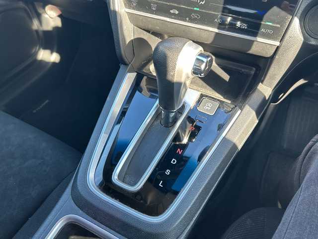 ホンダ シャトル G ホンダセンシング 鹿児島県 2019(平31)年 4.7万km プラチナホワイトパール クルーズコントロール/レーンキープアシスト/CD再生/パワーステアリング/保証書/取扱説明書/記録簿/アイドリングストップ/スペアキー/ミュージックプレイヤー接続/フルフラットシート/純正フロアマット/横滑り防止装置/衝突被害軽減システム