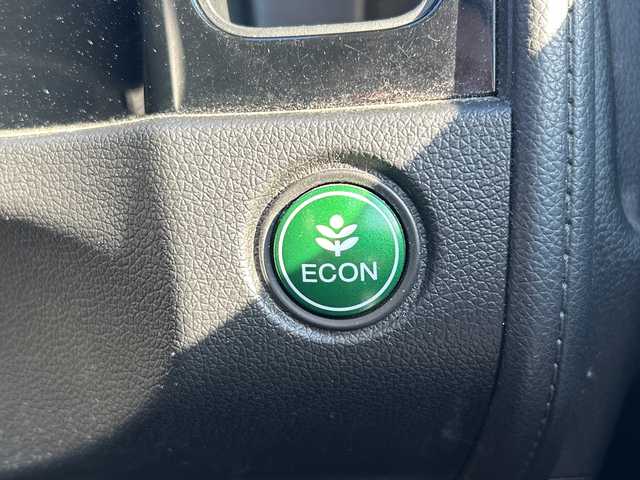 ホンダ シャトル G ホンダセンシング 鹿児島県 2019(平31)年 4.7万km プラチナホワイトパール クルーズコントロール/レーンキープアシスト/CD再生/パワーステアリング/保証書/取扱説明書/記録簿/アイドリングストップ/スペアキー/ミュージックプレイヤー接続/フルフラットシート/純正フロアマット/横滑り防止装置/衝突被害軽減システム