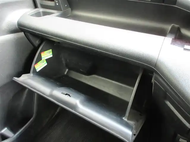 ホンダ ステップワゴン スパーダ Z インターナビセレ 鹿児島県 2012(平24)年 9.1万km ポリッシュドメタルメタリック ワンオーナー/純正HDDインターナビ/リヤエンターテイメントシステム/マルチビューカメラシステム/ビルトインETC/クルーズコントロール/両側パワースライドドア/革巻きステアリング/パドルシフト/スマートキー×2本/取説&保証書有り
