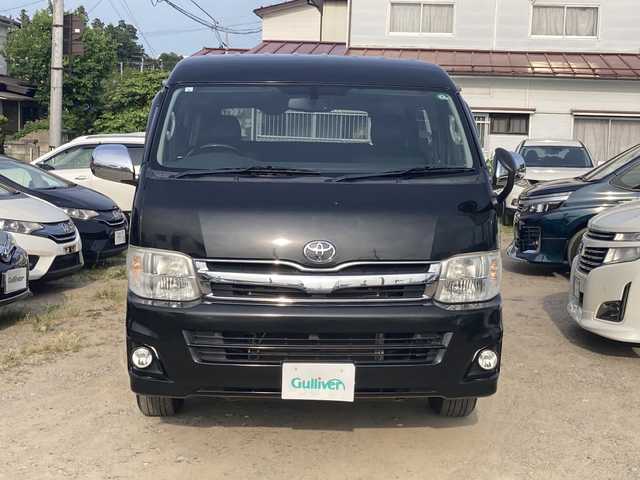 トヨタ ハイエース GL 岩手県 2013(平25)年 8.2万km ブラックマイカ ワンオーナー/4WD/社外SDナビ/・CN-5300WD/CD、DVD、BT、MSV、フルセグTV/社外フリップダウンモニター/ベットキットシート/バックカメラ/ETC/革調シートカバー/ウッドコンビハンドル/リモコンキー/フロアマット/片側パワースライドドア/オートライト/キセノンライト/フォグランプ/保証書/取扱説明書