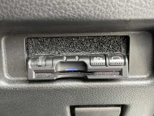 スズキ スペーシア カスタム HYBRID XS ターボ 福岡県 2018(平30)年 9万km ピュアホワイトP 社外メモリナビ/FM/AM/CD/DVD/SD/BT/フルセグTV/バックカメラ/デュアルカメラブレーキサポート/両側パワースライドドア/シートヒーター/プッシュスタート/ETC/パドルシフト/サンシェード/純正フロアマット/純正ドアバイザー/純正アルミホイール