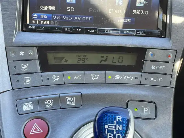 トヨタ プリウス G ツーリングセレ レザーパック 岡山県 2012(平24)年 11.1万km ブラック 登録時走行距離111083km/社外SDナビ/(AM/FM/DISC/BT/TV)/バックカメラ/ビルトインETC/シートヒーター/パワーシート/クルーズコントロール/スマートキー/プッシュスタート/電動格納ミラー/純正17インチアルミホイール/パワーステアリング/パワーウィンドウ