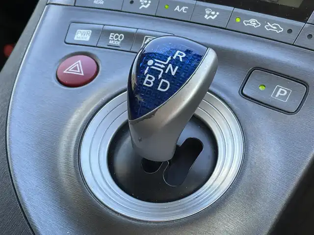 トヨタ プリウス G ツーリングセレ レザーパック 岡山県 2012(平24)年 11.1万km ブラック 登録時走行距離111083km/社外SDナビ/(AM/FM/DISC/BT/TV)/バックカメラ/ビルトインETC/シートヒーター/パワーシート/クルーズコントロール/スマートキー/プッシュスタート/電動格納ミラー/純正17インチアルミホイール/パワーステアリング/パワーウィンドウ