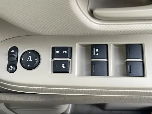 ホンダ Ｎ ＢＯＸ G ホンダセンシング 山口県 2017(平29)年 3.1万km プレミアムホワイトパールⅡ メモリナビ フルセグTV CD DVD BT/バックカメラ/ビルトインETC/LEDオートヘッドライト/スマートキー 2個/衝突被害軽減ブレーキ/レーダークルーズコントロール/レーンアシスト/オートマチックハイビーム/ステアリングリモコン/横滑り防止/保証書 取説 ナビ取説/禁煙車