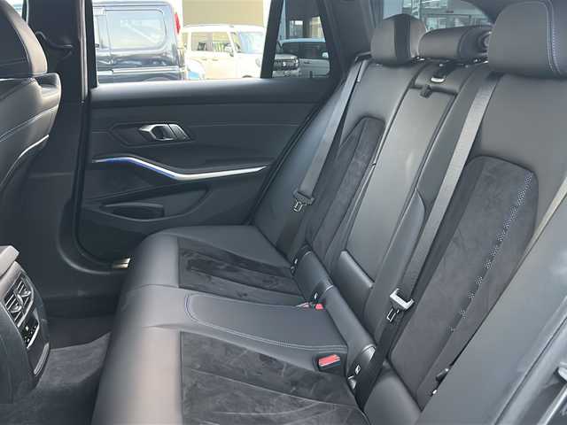 ＢＭＷ ３２０ｄ xDrive ツーリング Mスポーツ 兵庫県 2020(令2)年 4.8万km ミネラルグレー 4WD/軽油/ターボ/ワンオーナー/ファストトラックパッケージ/19インチAW/Mスポーツブレーキ(ブレーキキャリパー)/アダプティブMサスペンション/純正HDDナビ/全方位カメラ/ETC/パークディスタンスコントロール/パーキングアシスト/ドライビングアシストプロフェッショナル/ハイグロスブラックルーフレール/ブラックグリル/アダプティブLEDヘッドランプ/ハイビームアシスト/LEDフロントフォグ/パドルシフト/パワーバックドア/コンフォートアクセス/保証書/取説/スペアキー1本
