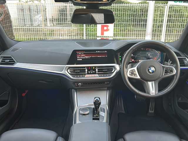ＢＭＷ ３２０ｄ xDrive ツーリング Mスポーツ 兵庫県 2020(令2)年 4.8万km ミネラルグレー 4WD/軽油/ターボ/ワンオーナー/ファストトラックパッケージ/19インチAW/Mスポーツブレーキ(ブレーキキャリパー)/アダプティブMサスペンション/純正HDDナビ/全方位カメラ/ETC/パークディスタンスコントロール/パーキングアシスト/ドライビングアシストプロフェッショナル/ハイグロスブラックルーフレール/ブラックグリル/アダプティブLEDヘッドランプ/ハイビームアシスト/LEDフロントフォグ/パドルシフト/パワーバックドア/コンフォートアクセス/保証書/取説/スペアキー1本