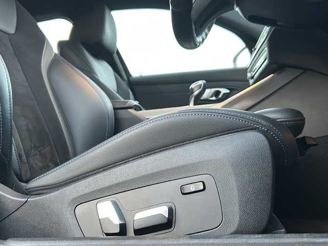 ＢＭＷ ３２０ｄ xDrive ツーリング Mスポーツ 兵庫県 2020(令2)年 4.8万km ミネラルグレー 4WD/軽油/ターボ/ワンオーナー/ファストトラックパッケージ/19インチAW/Mスポーツブレーキ(ブレーキキャリパー)/アダプティブMサスペンション/純正HDDナビ/全方位カメラ/ETC/パークディスタンスコントロール/パーキングアシスト/ドライビングアシストプロフェッショナル/ハイグロスブラックルーフレール/ブラックグリル/アダプティブLEDヘッドランプ/ハイビームアシスト/LEDフロントフォグ/パドルシフト/パワーバックドア/コンフォートアクセス/保証書/取説/スペアキー1本