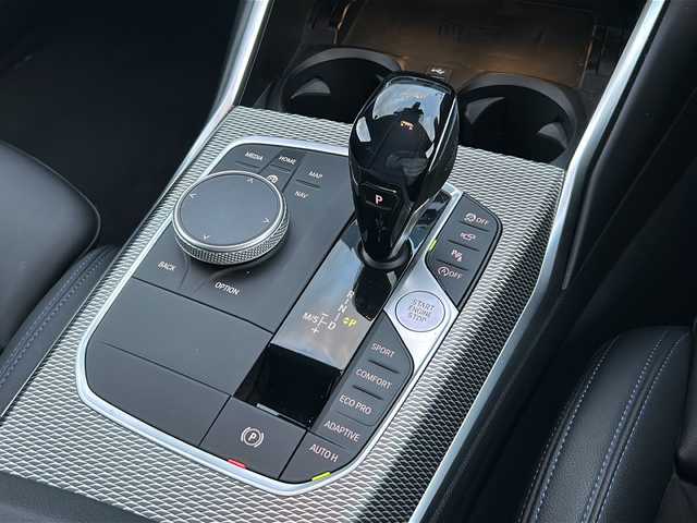 ＢＭＷ ３２０ｄ xDrive ツーリング Mスポーツ 兵庫県 2020(令2)年 4.8万km ミネラルグレー 4WD/軽油/ターボ/ワンオーナー/ファストトラックパッケージ/19インチAW/Mスポーツブレーキ(ブレーキキャリパー)/アダプティブMサスペンション/純正HDDナビ/全方位カメラ/ETC/パークディスタンスコントロール/パーキングアシスト/ドライビングアシストプロフェッショナル/ハイグロスブラックルーフレール/ブラックグリル/アダプティブLEDヘッドランプ/ハイビームアシスト/LEDフロントフォグ/パドルシフト/パワーバックドア/コンフォートアクセス/保証書/取説/スペアキー1本