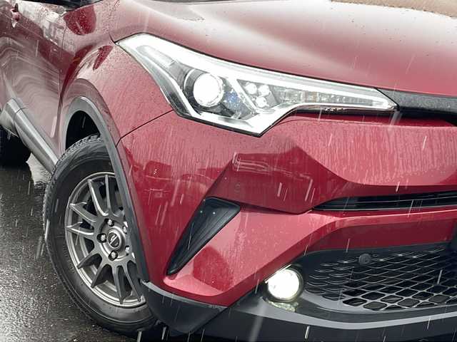 トヨタ Ｃ－ＨＲ G－T 道北・旭川 2017(平29)年 10.2万km センシュアルレッドマイカ /寒冷地仕様//純正ナビ/CD/DVD/BT/SD/フルセグ//バックカメラ//トヨタセーフティセンス＋/BSM/PCS/LDA/RCTA/オートマチックハイビーム/レーダークルーズコントロール//オートライト//前席シートヒーター//純正エンジンスターター//社外16インチAW冬タイヤ//純正18インチAW夏タイヤ積込//ミラーヒーター//ドライブレコーダー//スペアキー//LEDヘッドライト//フォグランプ//革調シートカバー//横滑り防止//フロアマット//ドアバイザー//保証書