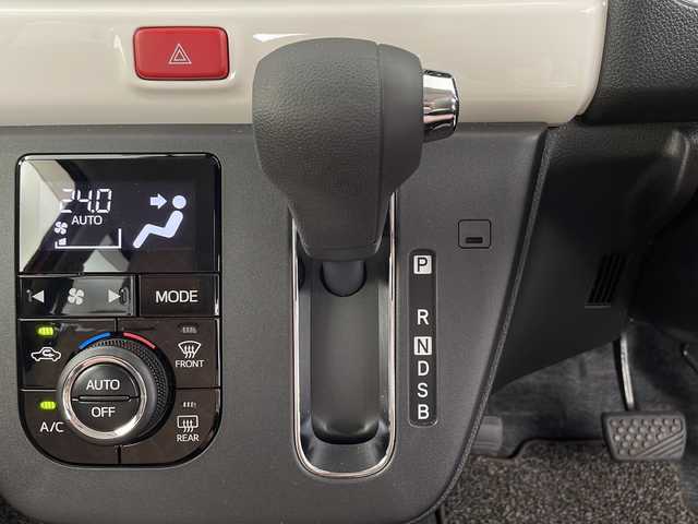 ダイハツ ミラ トコット G SA Ⅲ 鹿児島県 2018(平30)年 2.5万km ジューシーピンクM 純正ナビ/(フルセグ/Bluetooth/CD/DVD/USB)/衝突軽減システム/全方位カメラ/バックカメラ/純正前方ドライブレコーダー/ドアバイザー/座席シートカバー/シートヒーター/LEDオートヘッドライト/純正フロアマット/横滑り防止装置/レーンキープアシスト/コーナーセンサー/シートカバー/ステアリングスイッチ/ハンズフリー/スマートキー/保証書/取扱説明書