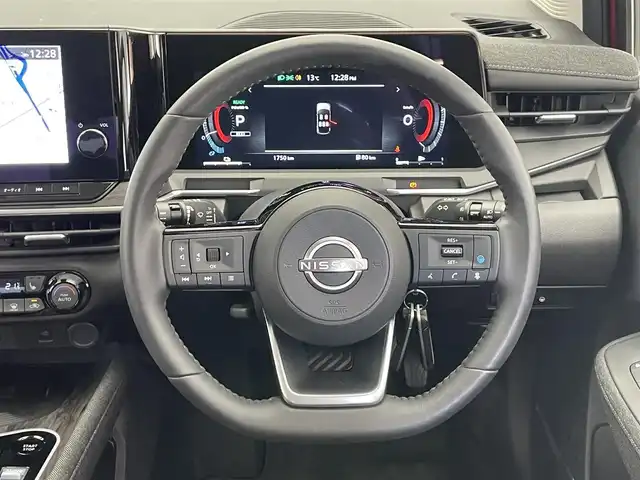 日産 オーラ G 愛知県 2024(令6)年 0.2万km ガーネットレッド/スーパーブラック 2トーン 純正９型ナビ　フルセグＴＶ　ＨＤＭＩ　プロパイロット　ＢＯＳＥサウンド　デジタルインナーミラー　前後ドラレコ　ワイヤレス充電　シートヒーター　ＬＥＤライト　衝突軽減　追従クルコン　コーナーセンサ　電動パーキング　フォグランプ　ステアリングヒーター　ETC2.0　禁煙車